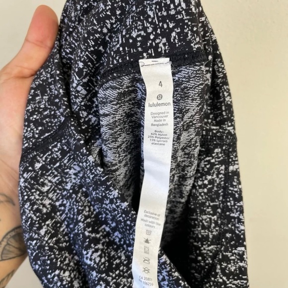 Lululemon Wunder Under Crop (High-Rise) *21" - Picture 9 of 12